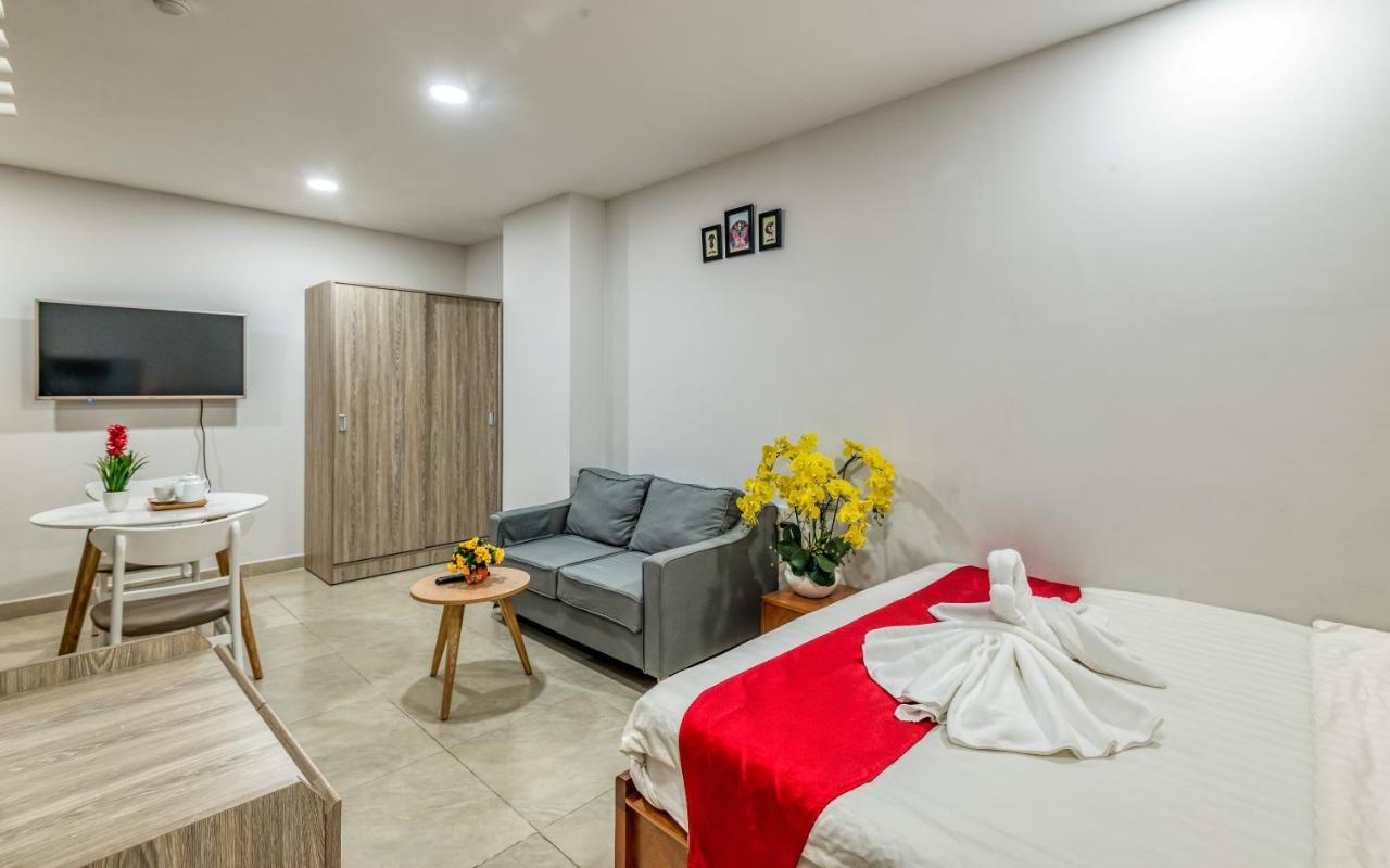 Cherry Hotel And Apartment Ho Chi Minh City Exterior photo