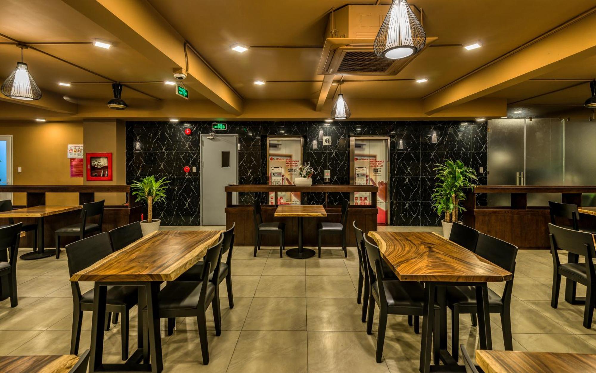 Cherry Hotel And Apartment Ho Chi Minh City Exterior photo
