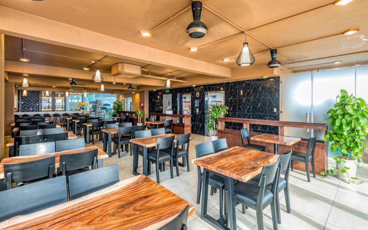 Cherry Hotel And Apartment Ho Chi Minh City Exterior photo